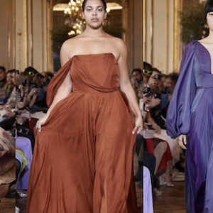 Leanne Marshall Menampilkan Koleksi Bersama MS Glow di Paris Fashion Week