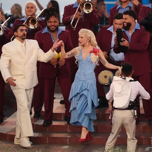 Di Super Bowl Bad Bunny, Fashion Mewakili Semua Orang