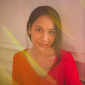 Tengok Tampilan BCL Sebagai Inspirasi Tampilan Kasual yang Girly