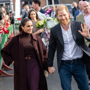 Deretan Foto Penampilan Publik Pertama Pangeran Harry dan Meghan Markle sejak Kembali ke Inggris