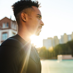 Bukan Cuma untuk Wanita, Ini Manfaat Sunscreen Bagi Pria