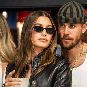 Justin dan Hailey Bieber Bagikan Foto yang Menampilkan Jack yang Baru Belajar Jalan