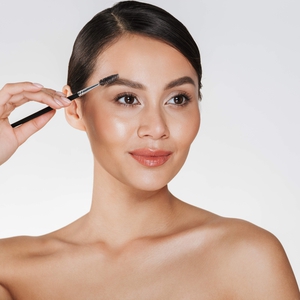 Cara Menebalkan Alis dengan Bahan Alami