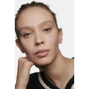 Rahasia Makeup Tahan Lama: Ketahui Perbedaan Loose dan Compact Powder