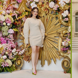 Raisa Tampil Memukau di Paris Fashion Week dalam Acara Peresmian Maison Vivier