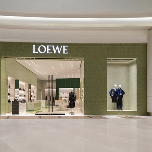 Loewe Membuka Pintu Baru di Pacific Place