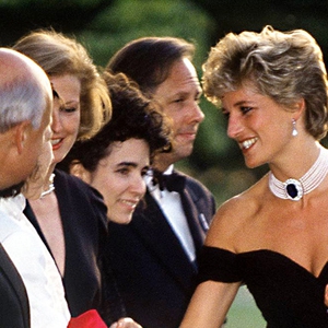 Gaun Revenge Dress Putri Diana Resmi Diabadikan Lewat Patung Lilin Terbaru