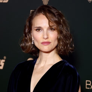 Panduan Menyesuaikan Curly Bob dengan Jenis Rambut Anda