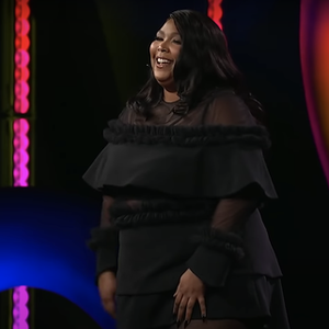 Lizzo Berikan Pidato Motivasi di TED Talk Tentang Bentuk Tubuh dan Mencintai Diri Sendiri
