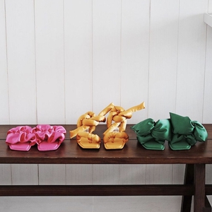 Temukan Model Sandal Warna-Warni Keluaran Brand Indonesia di Sini