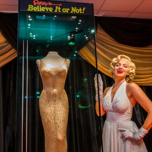 Cerita Unik Di Balik Gaun-Gaun Termahal Dalam Sejarah Kultur Pop