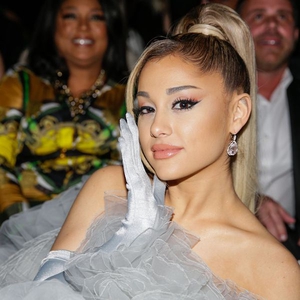 Lihat Foto Pernikahan Ariana Grande Yang Mengejutkan