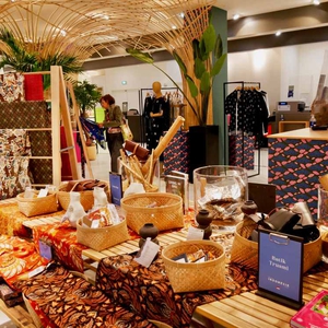 Melihat Produk Artisan Indonesia yang Dijual di Paris Selama Sebulan