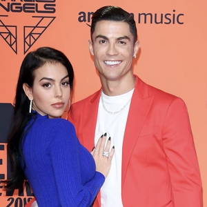 Cristiano Ronaldo dan Georgina Rodr&iacute;guez Resmi Menikah dalam Upacara Intim