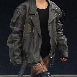 Lady Gaga Kenakan Jaket Born This Way yang Ikonis di Konser Mayhem Ball