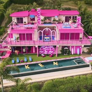 Segera Book Dreamhouse Seperti Barbie di Airbnb