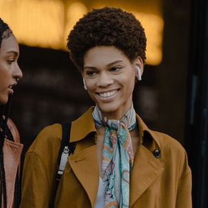 Intip Perpaduan Busana Bergaya Street Style di Paris