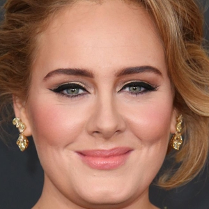 Trik Pintar di Balik Eyeliner Ikonis Milik Adele