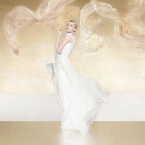 Margot Robbie Membintangi Kampanye Parfum Gabrielle Chanel