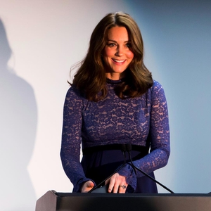 Tetap Cantik Pasca Persalinan Seperti Kate Middleton