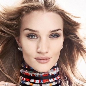 Rahasia Kecantikan Kulit Seorang Supermodel