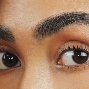 Teknik Baru Raih Alis Tebal Alami