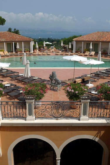 Ini Latar Hotel untuk The White Lotus Musim Keempat yang Berlokasi di St. Tropez