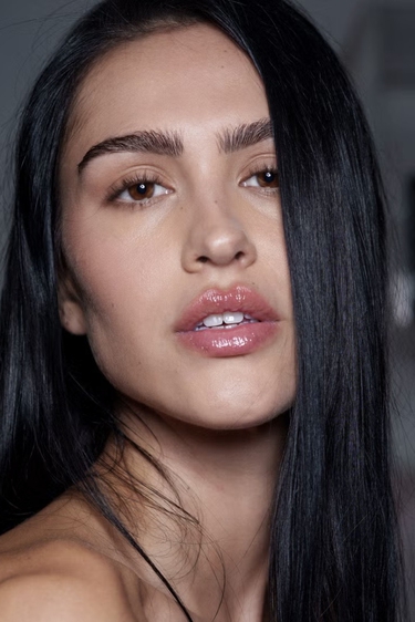 Apakah Cryotherapy Menjadi Kunci Rambut Lebih Tebal dan Bervolume?