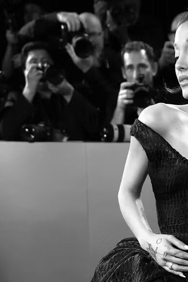 Ariana Grande Resmi Umumkan Rehat & Ini Alasan Kuat Kenapa Kita Perlu Mendukungnya