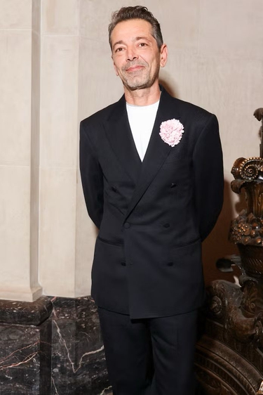 Pieter Mulier Beralih ke Versace