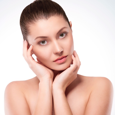 7 Perbedaan Whitening dan Brightening untuk Kulit Cerah