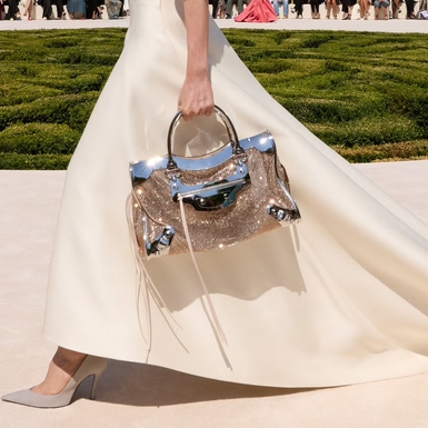 City Bag Balenciaga Kini Hadir dalam Versi Kristal yang Berkilau