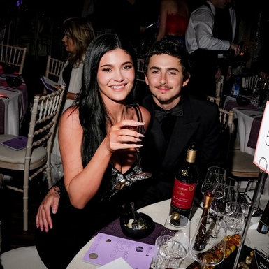 Kylie Jenner dan Timoth&eacute;e Chalamet Curi Perhatian di Pernikahan Jordyn Woods