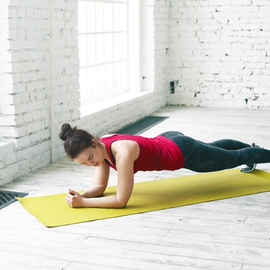 Sederhana namun Jika Konsisten, Ini Manfaat Plank Sebelum Tidur