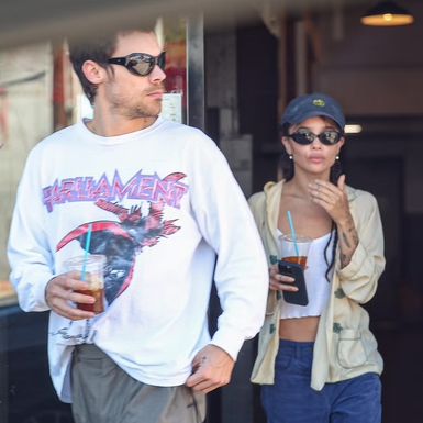 Harry Styles dan Zo&euml; Kravitz Tampil Senada Saat Coffee Date Pra-Grammys