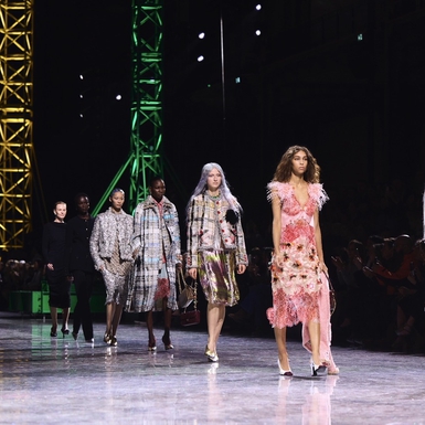 Konsep Modernitas yang Subtil di Show Chanel