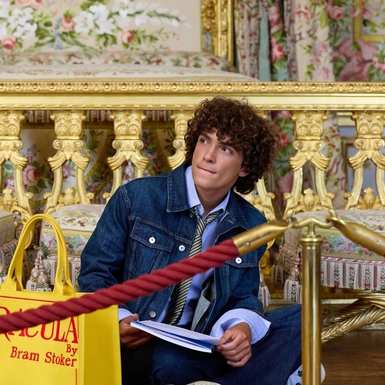 Tas Book Tote Terbaru Dior yang Terinspirasi dari Novel-Novel Klasik