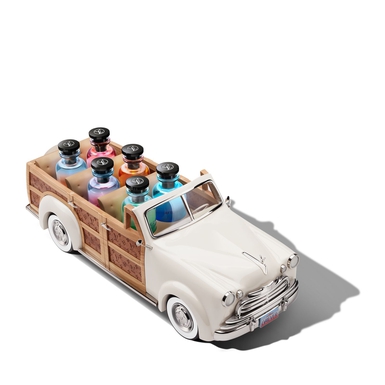 Louis Vuitton Kembali Berkolaborasi dengan Alex Israel untuk Woody Wagon Colognes Gift Set
