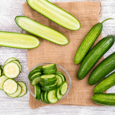 Menikmati Segarnya Manfaat Makan Timun Setiap Hari