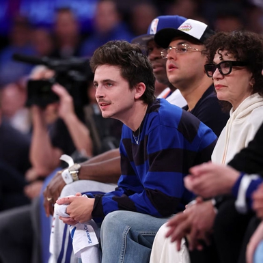 Timoth&eacute;e Chalamet Memilih NY Knicks Daripada Met Gala