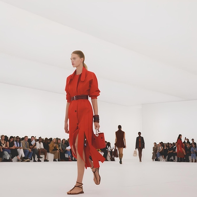 The Shape of Air, Saat Yang Tak Kasat Mata Terwujud pada Herm&egrave;s