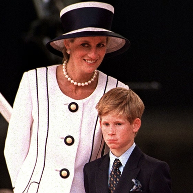 Pangeran Harry Masih Menyimpan Perasaan yang Kompleks Tentang Percakapan Terakhirnya Dengan Sang Ibu, Putri Diana