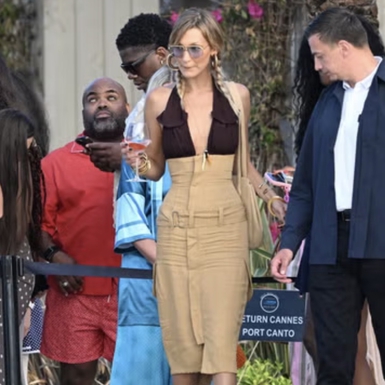 Bella Hadid Selalu Berani dengan Pilihan Vintage Langkanya