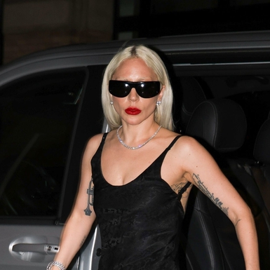 Lady Gaga Tampil dengan Gaya Parisian untuk Kencan Malam Bersama Tunangannya, Michael Polansky