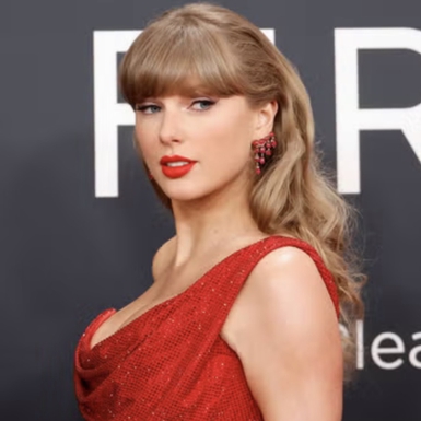 Saat Tak Ada yang Menyadari, Taylor Swift Diam-Diam Hadir di After-Party Grammy