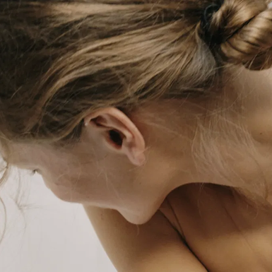 Inspirasi &amp; Tips Gaya Rambut Messy Bun