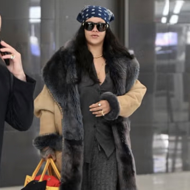 Rihanna Gunakan Bandana sebagai Sentuhan Akhir yang Menyempurnakan Seluruh Penampilan