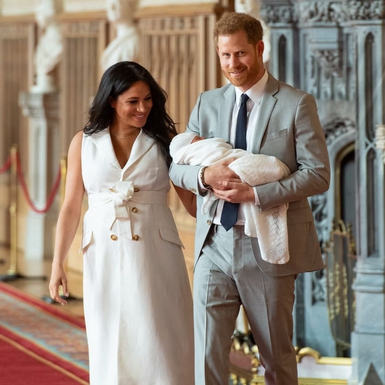 Duchess Meghan Membagikan Foto-Foto Putranya, Prince Archie, yang Belum Pernah Dipublikasikan Sebelumnya untuk Merayakan Ulang Tahunnya yang ke-7