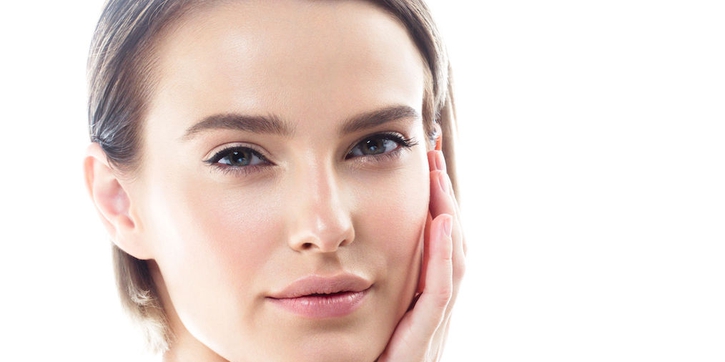 Rekomendasi Perawatan Area Mata untuk Wanita Usia 30-an