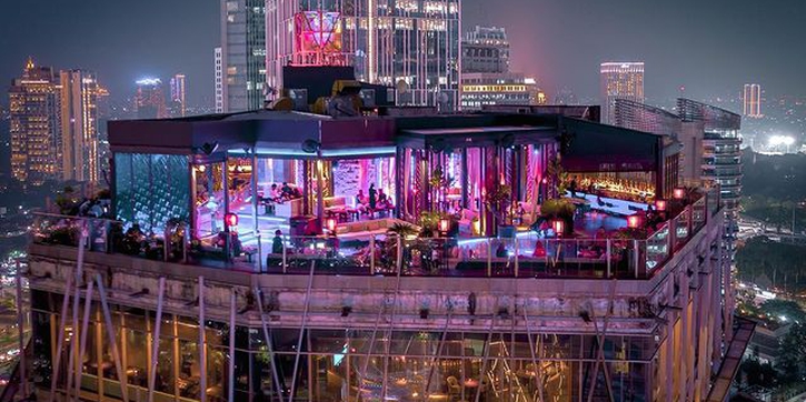 10 Pilihan Bar Terbaik di Jakarta untuk Merayakan Pergantian Tahun